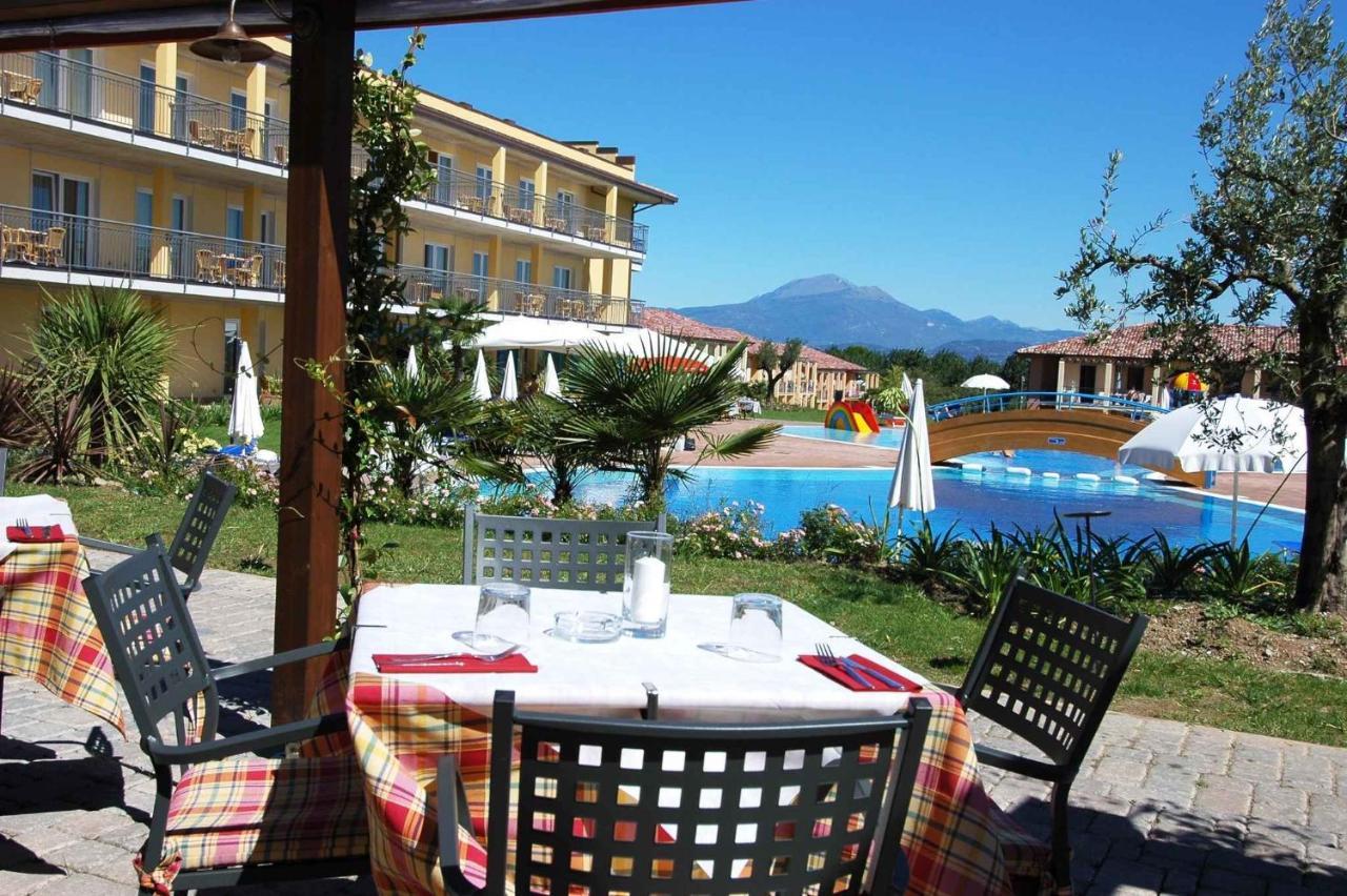 Camping Bella Italia In Peschiera Del Garda - Gardasee Apartment Luaran gambar