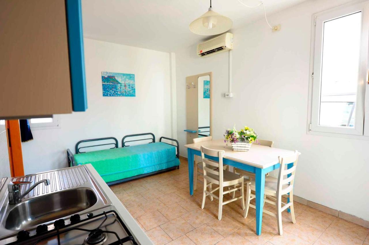 Camping Bella Italia In Peschiera Del Garda - Gardasee Apartment Luaran gambar