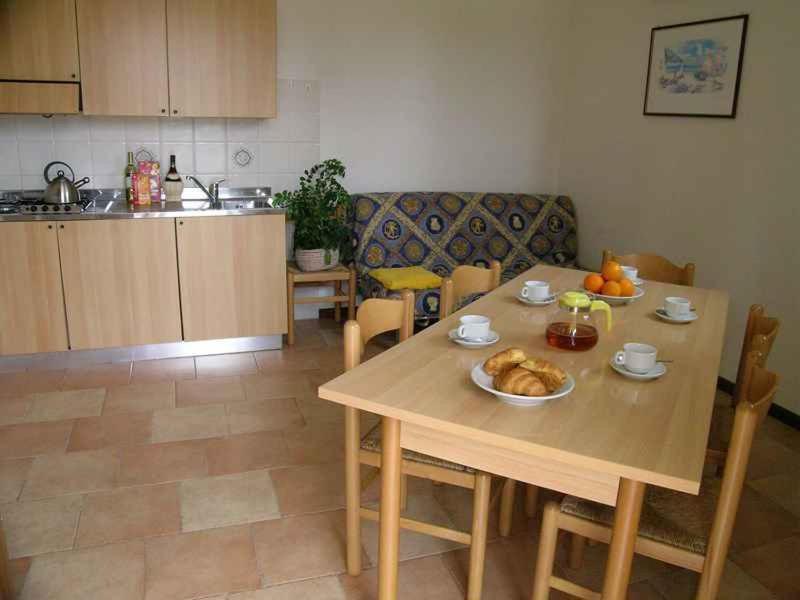 Camping Bella Italia In Peschiera Del Garda - Gardasee Apartment Luaran gambar