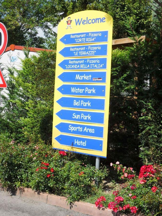 Camping Bella Italia In Peschiera Del Garda - Gardasee Apartment Luaran gambar